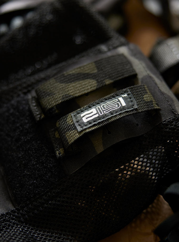 TWO IS ONE DUMP POUCH MCB